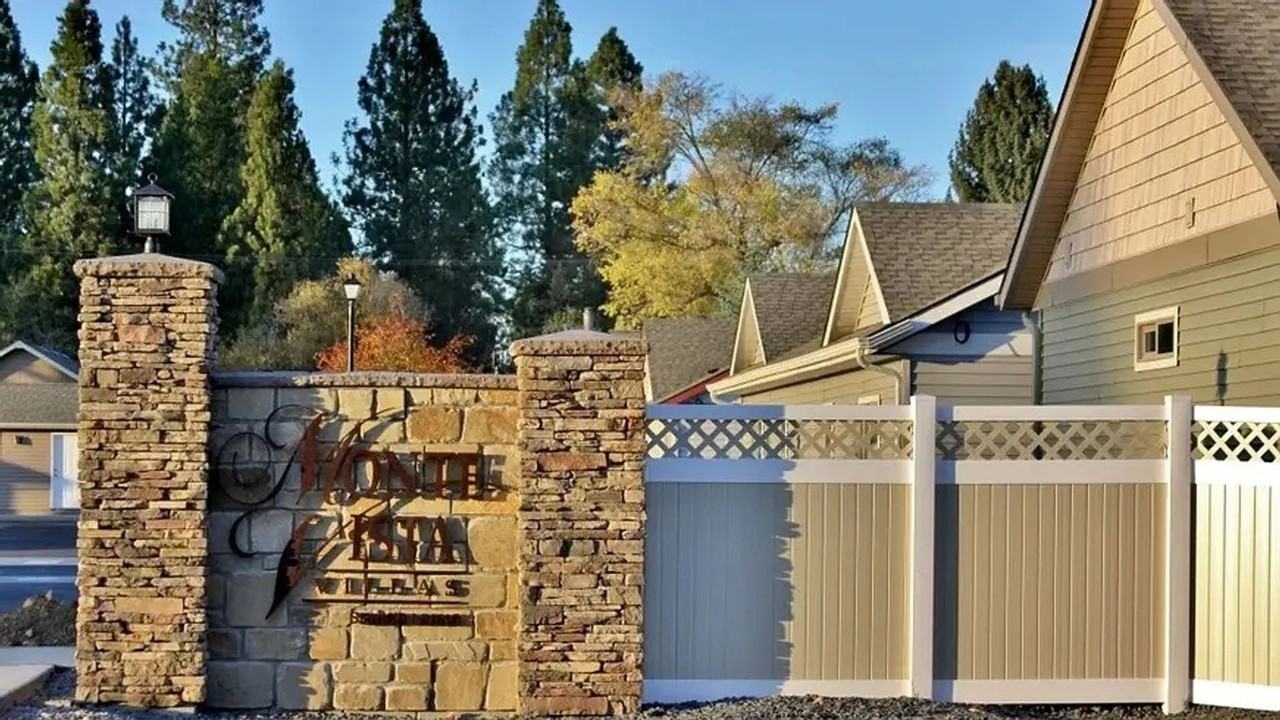 1531 E Tranquil Ln - Photo 2 of 14