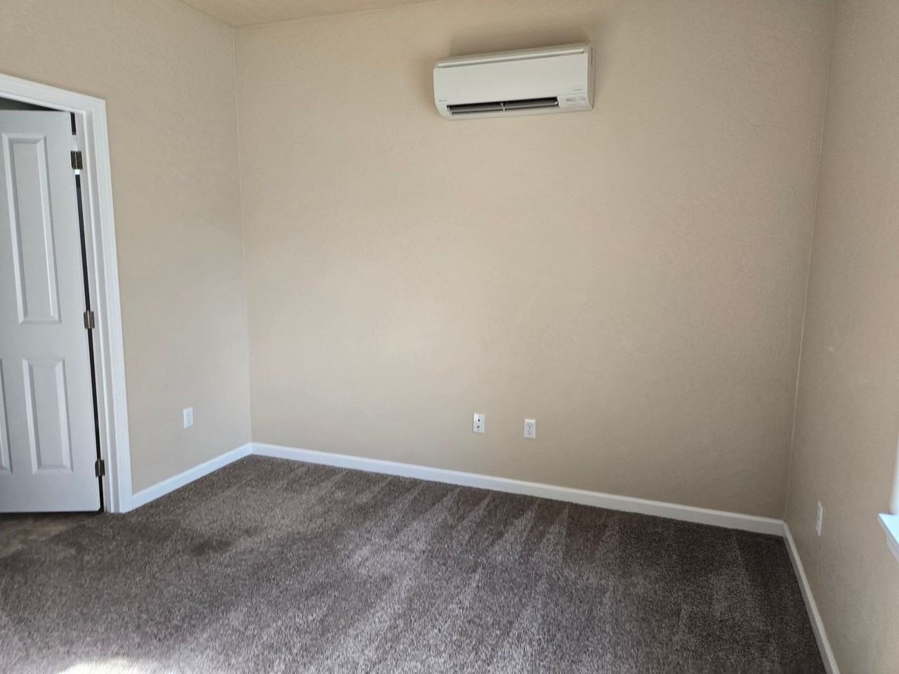 1531 E Tranquil Ln - Photo 6 of 14