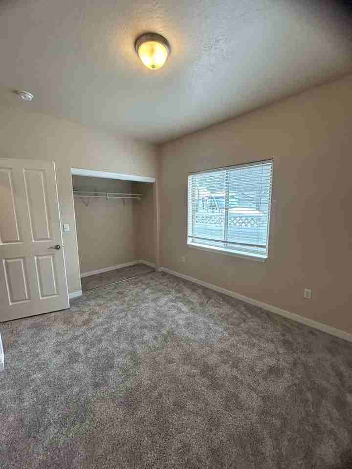 1531 E Tranquil Ln - Photo 7 of 14