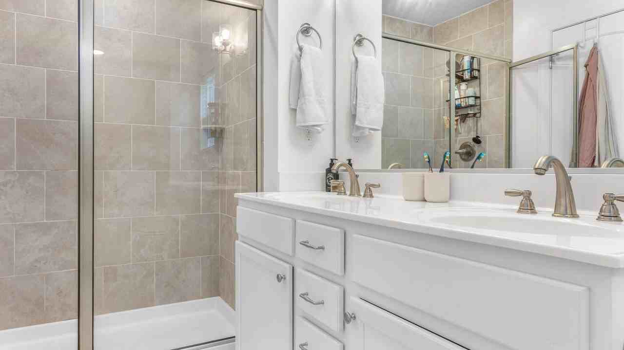 1545 Ocean Garden St - Photo 5 of 34
