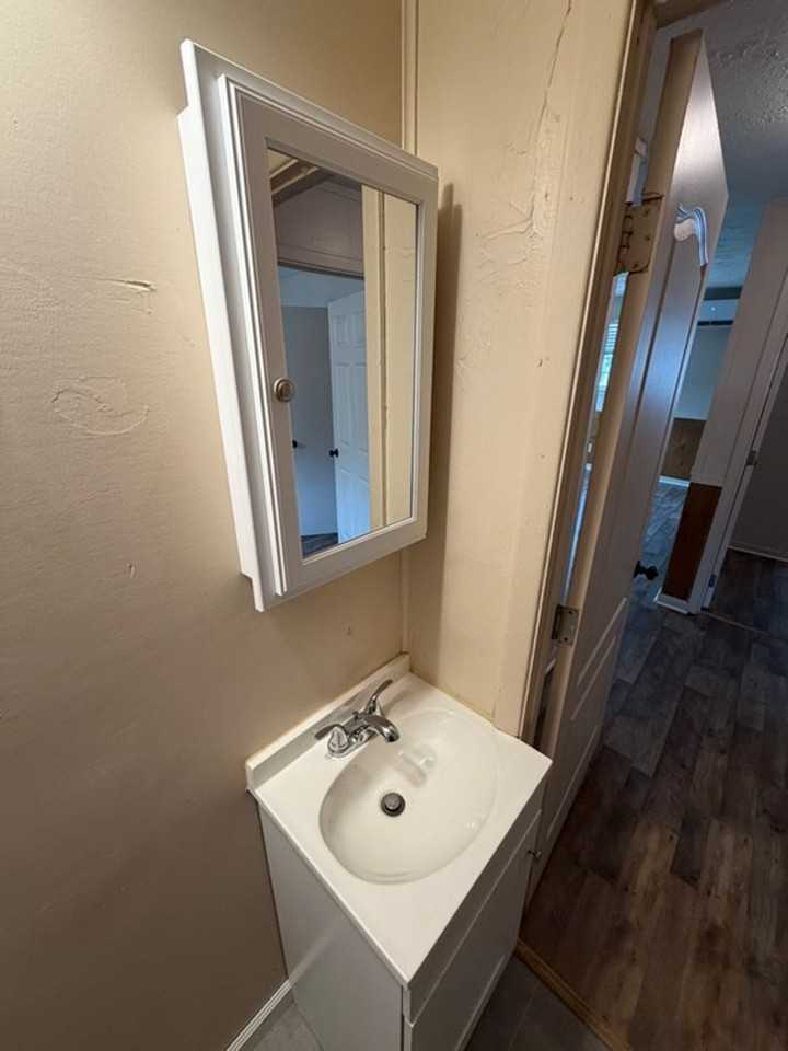 1906 Russell Ave - Photo 7 of 12