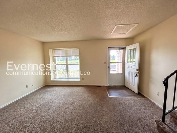 2702 Dickens Dr - Photo 3 of 25