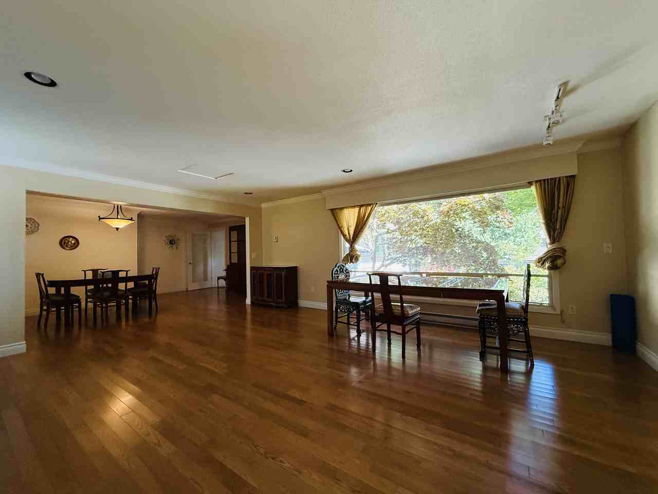 5065 1 Avenue - Photo 6 of 12
