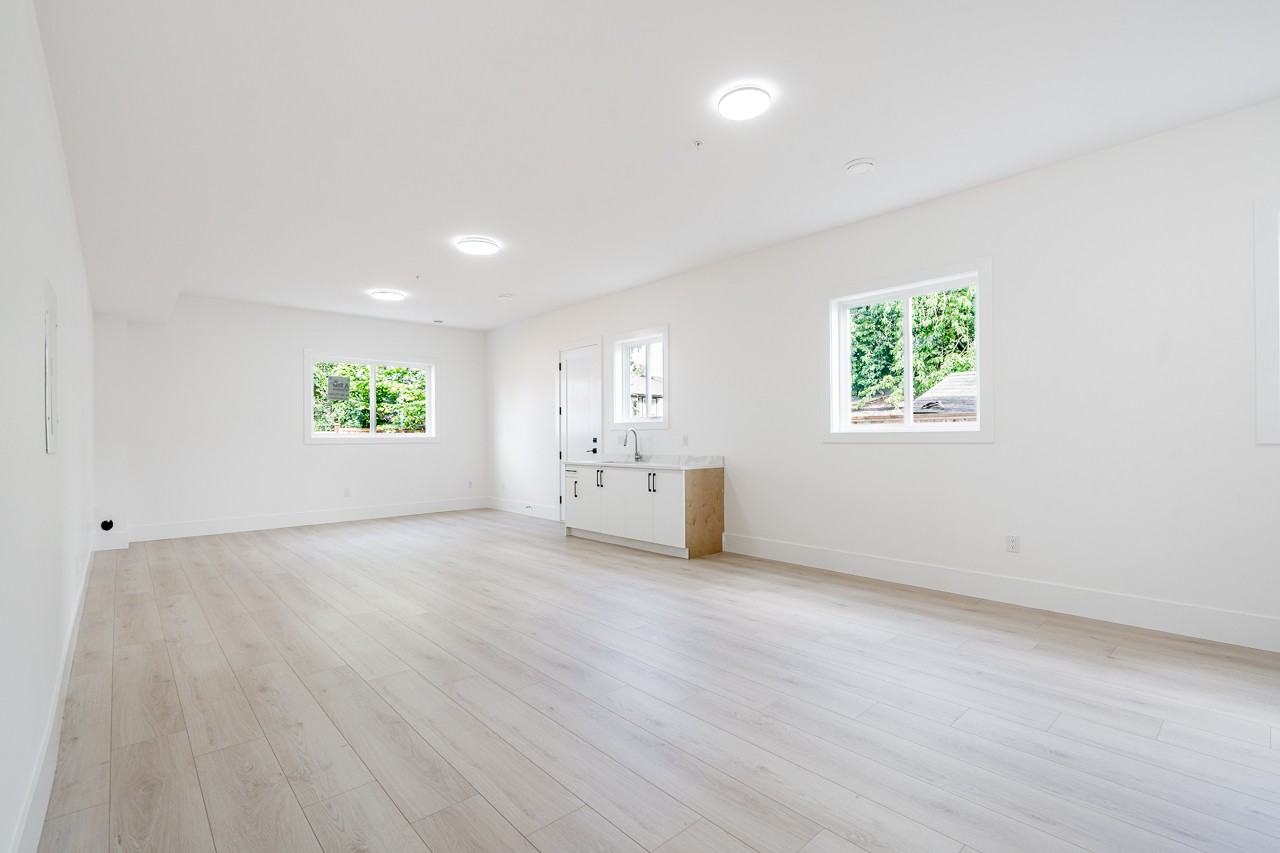 45945 Lewis Avenue - Photo 4 of 6