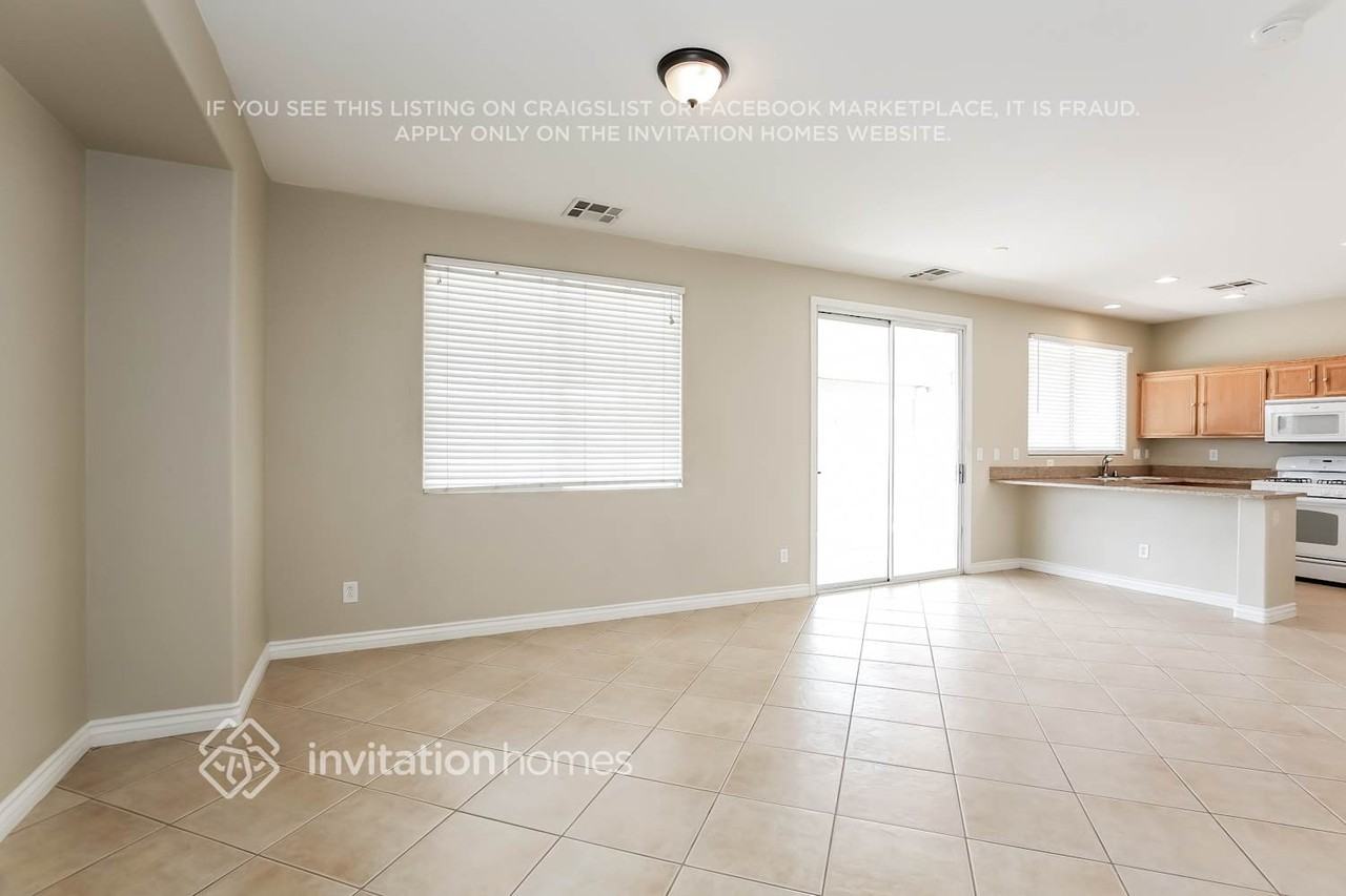 7827 Palace Monaco Ave - Photo 7 of 18