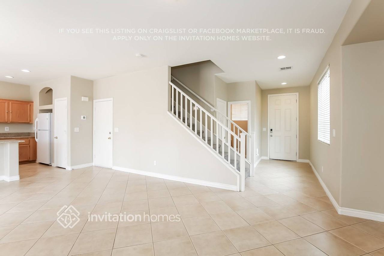 7827 Palace Monaco Ave - Photo 5 of 18