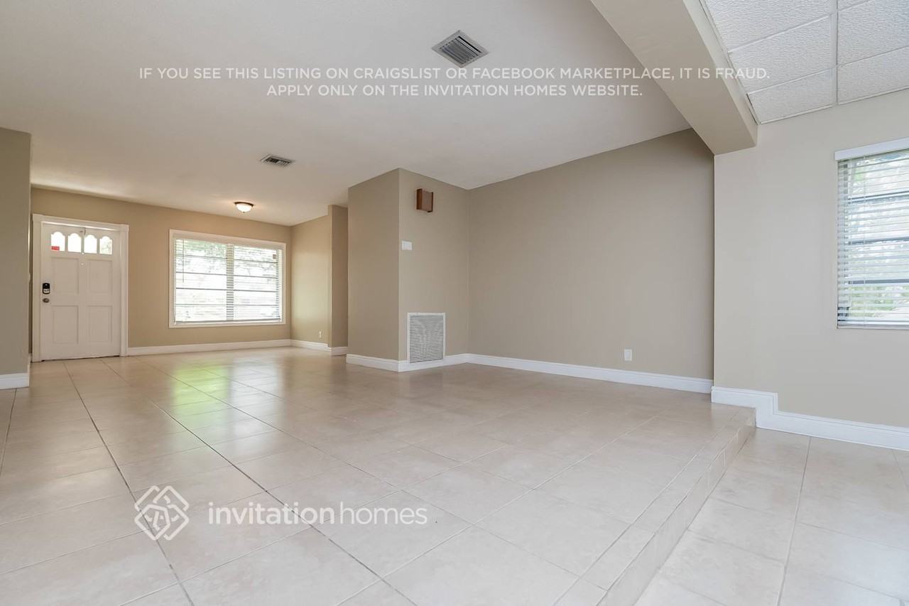 206 S 57th Way - Photo 5 of 21