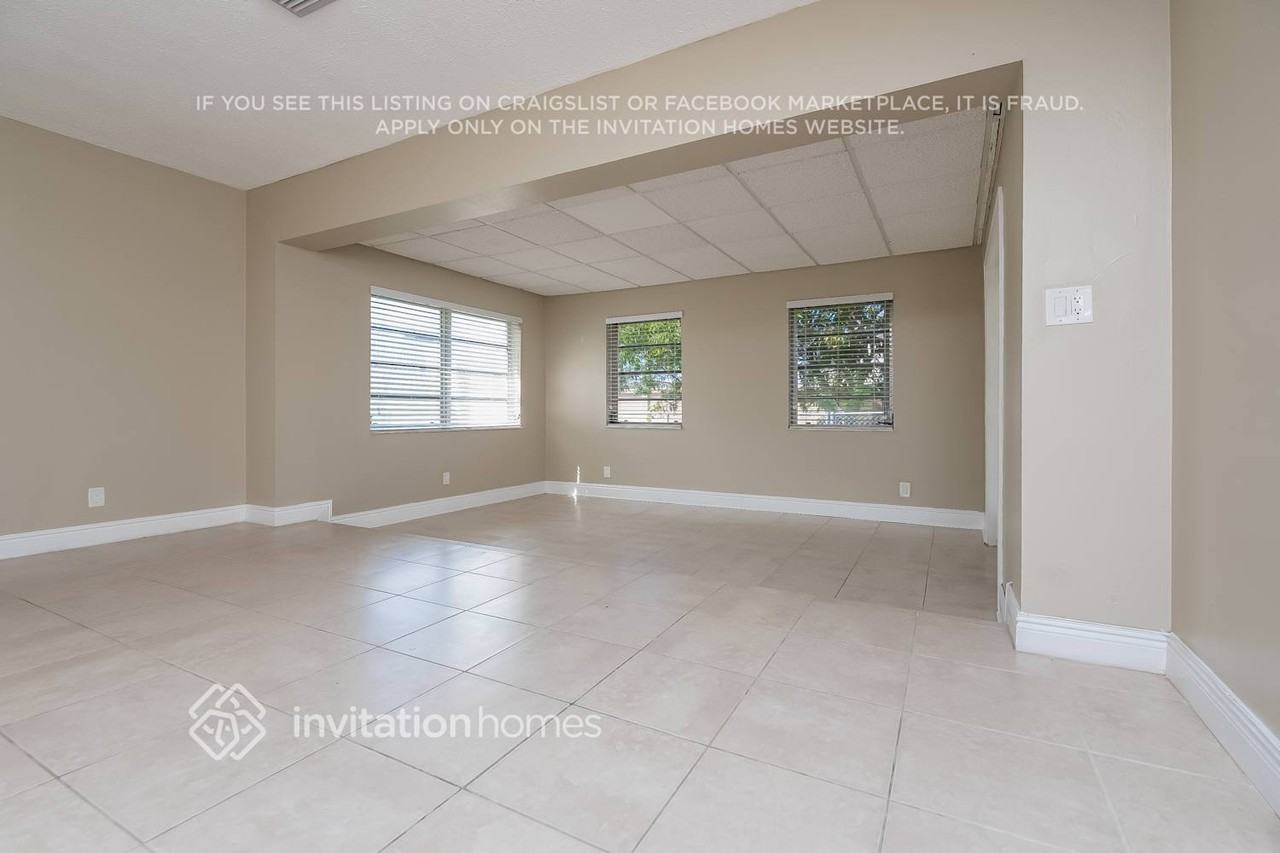 206 S 57th Way - Photo 6 of 21