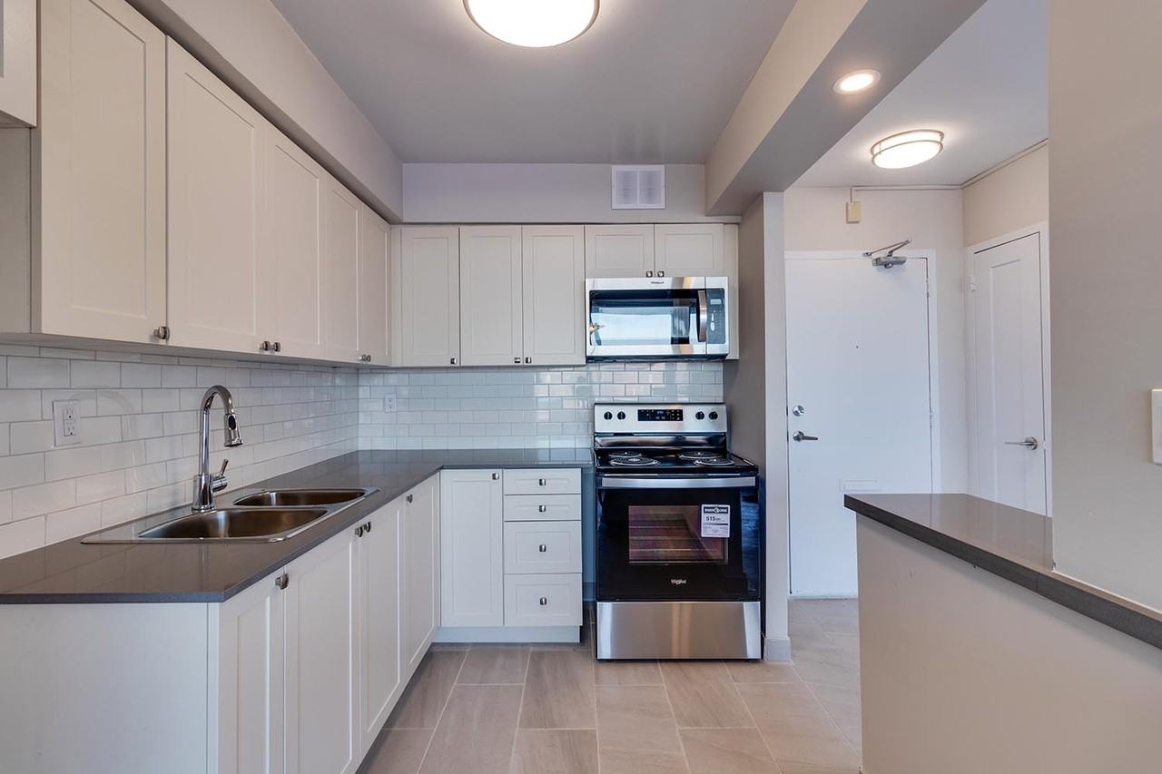 Valleyview Towers - Photo 2 of 10