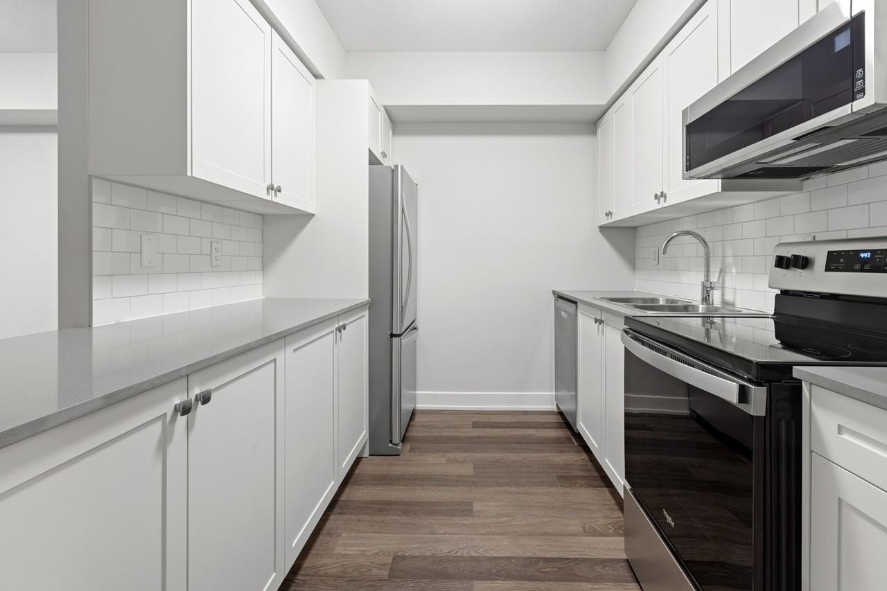 Barrett Place II - Photo 2 of 15