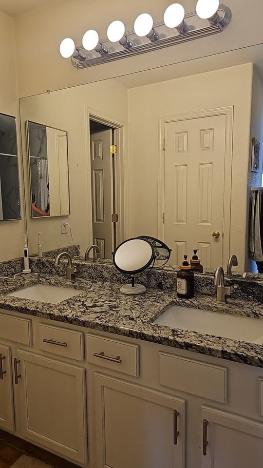 2174 W Roundwood Pl - Photo 5 of 23
