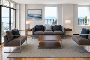 featured image of 91 King St E