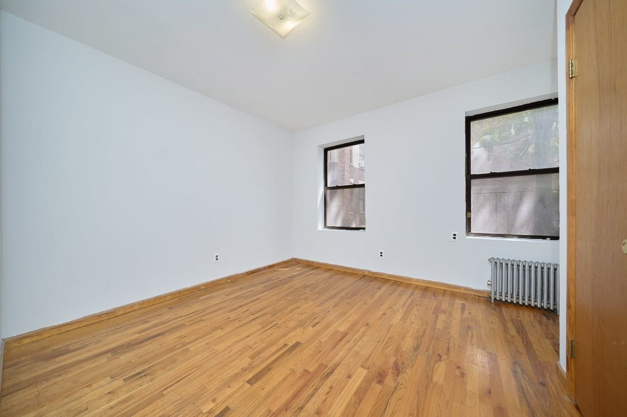460 9th Ave #3 - Photo 7 of 18