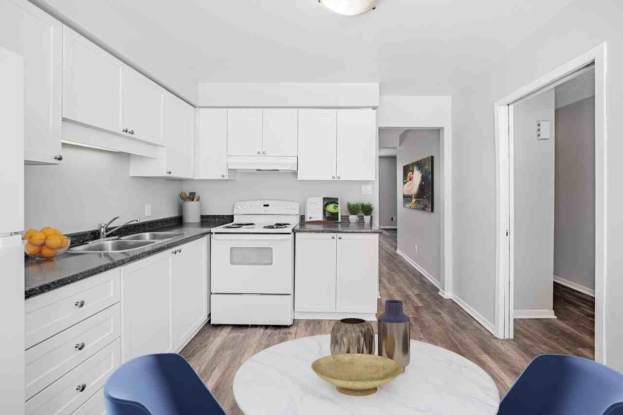 136 Belmont Drive - Photo 5 of 12