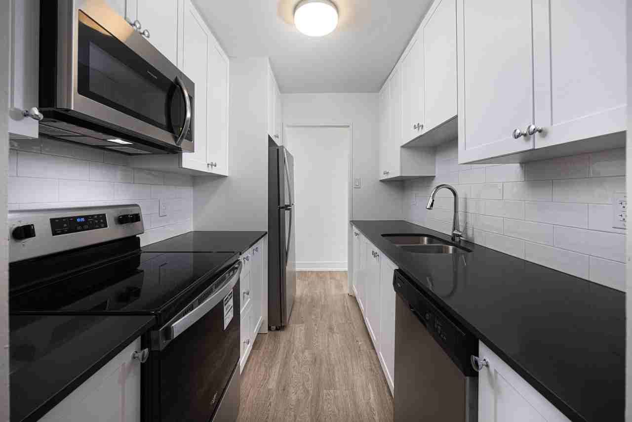 274-278 Cedar Avenue - Photo 2 of 20