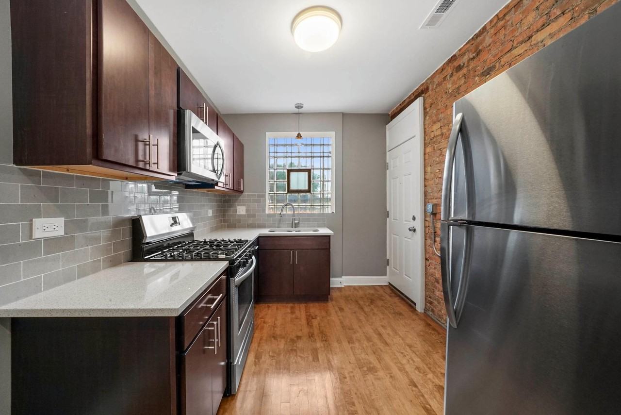 1619-21 E 70th St Chicago IL 60649 - Photo 4 of 10