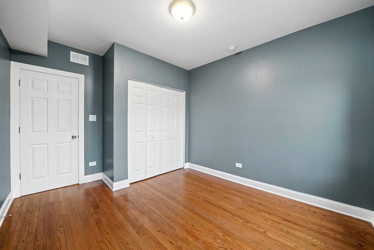 1619-21 E 70th St Chicago IL 60649 - Photo 5 of 10