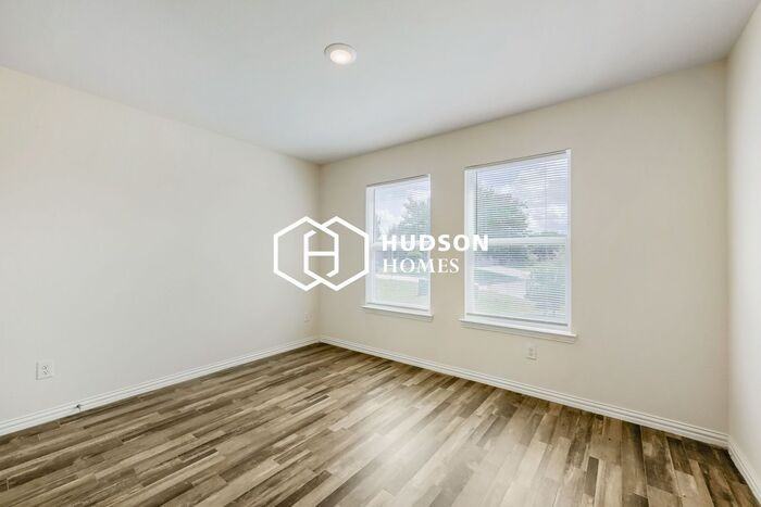 908 Liberty Bell Ct - Photo 7 of 14