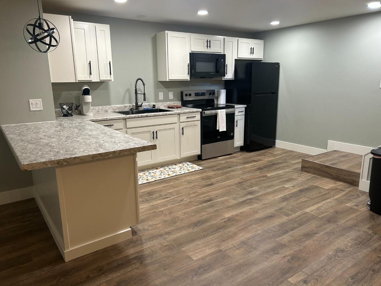 2235 36th St - Photo 3 of 10