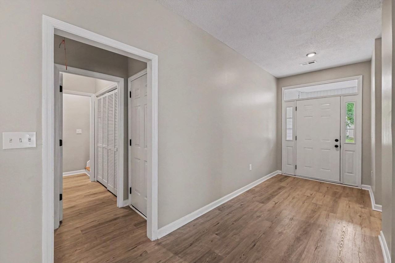1854 Oleander Ct - Photo 6 of 11