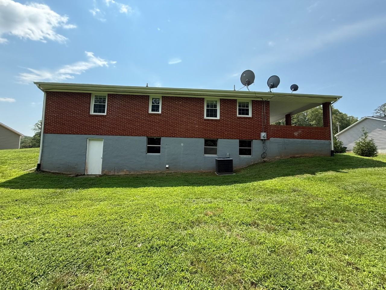 369 Pleasant Hill Rd - Photo 6 of 11