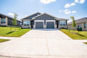 featured image of 624 Pacific Crest Trl