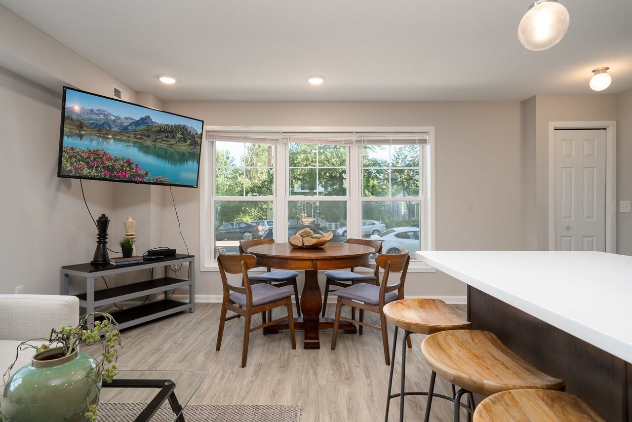 2044 Grand Avenue - Photo 3 of 15
