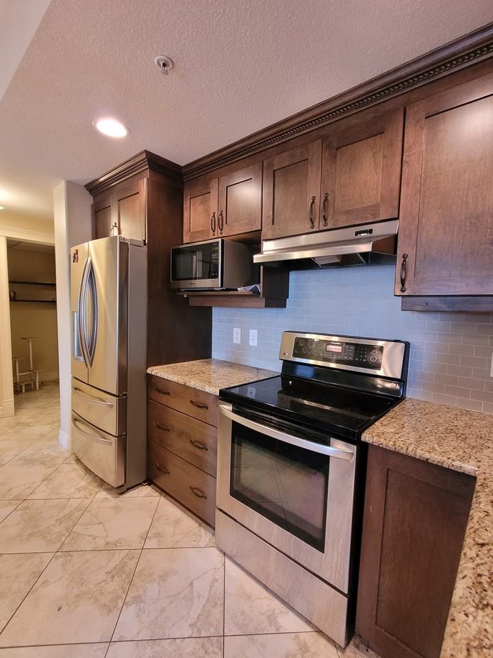 606, 10142 - 111 st - Photo 2 of 28