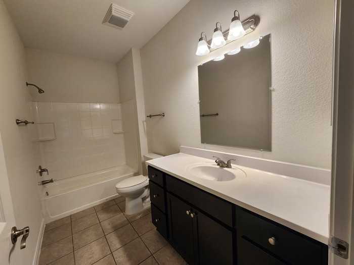 6319 Red Oak Dr - Photo 6 of 11
