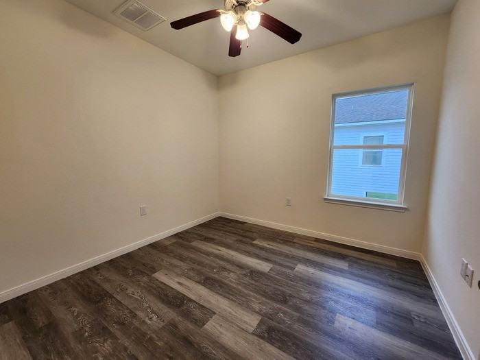 6319 Red Oak Dr - Photo 7 of 11