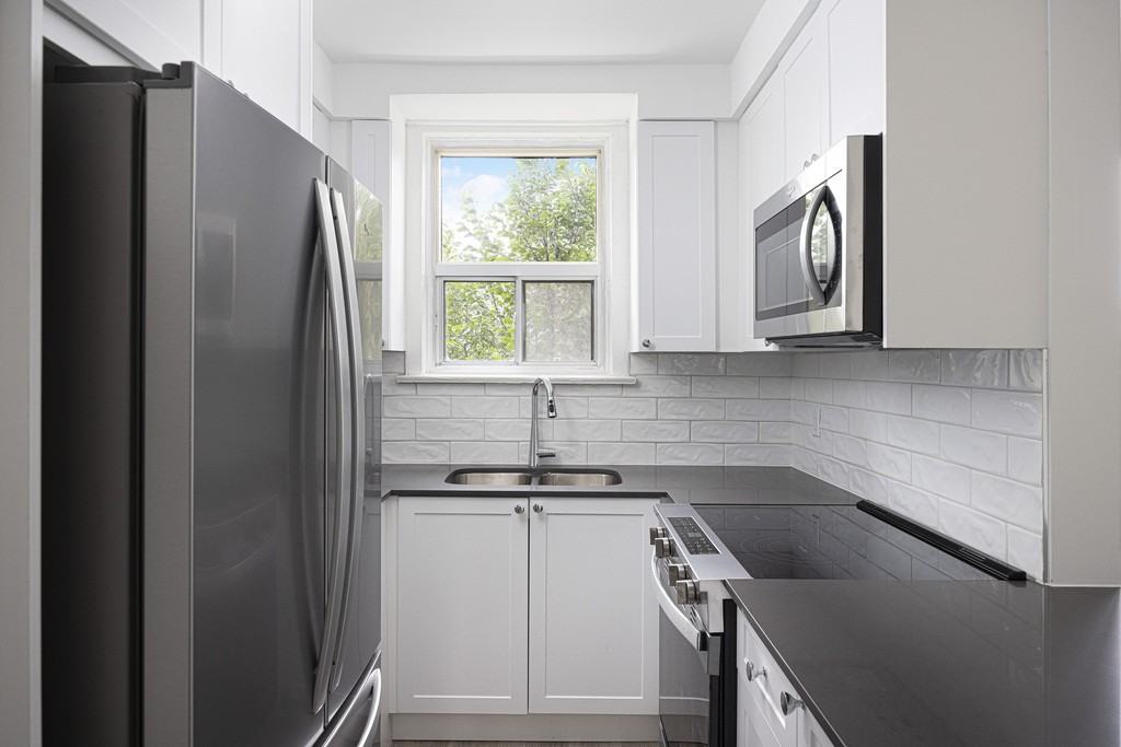 26 Albert Avenue - Photo 2 of 9