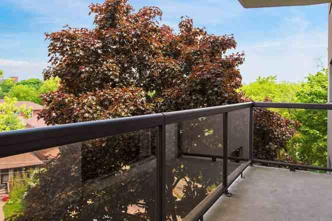 245 Lakeshore Drive - Photo 5 of 13