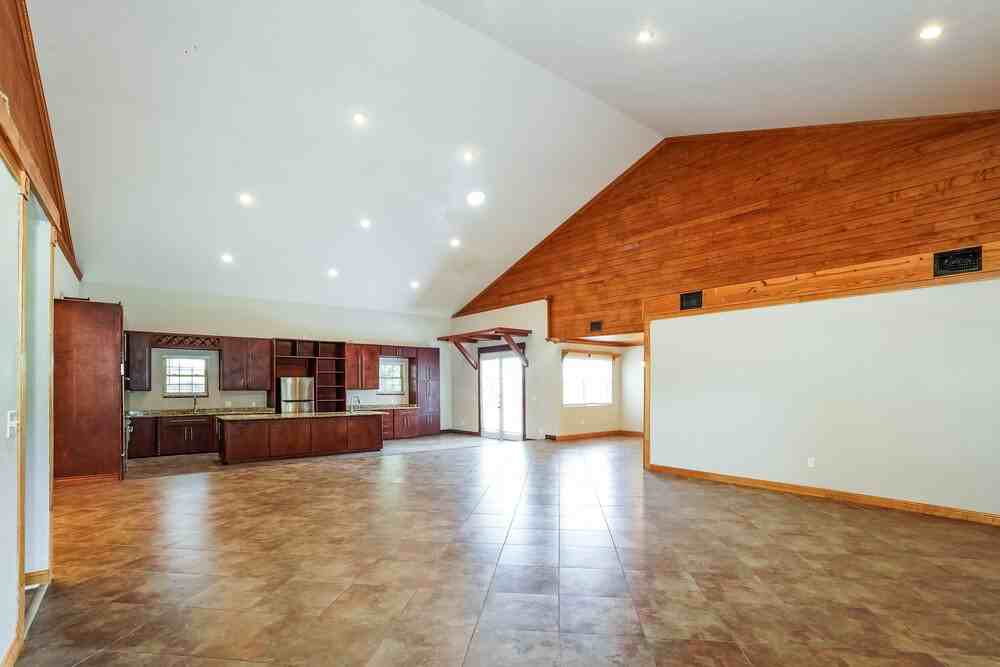 1705 Athens Ct - Photo 5 of 17