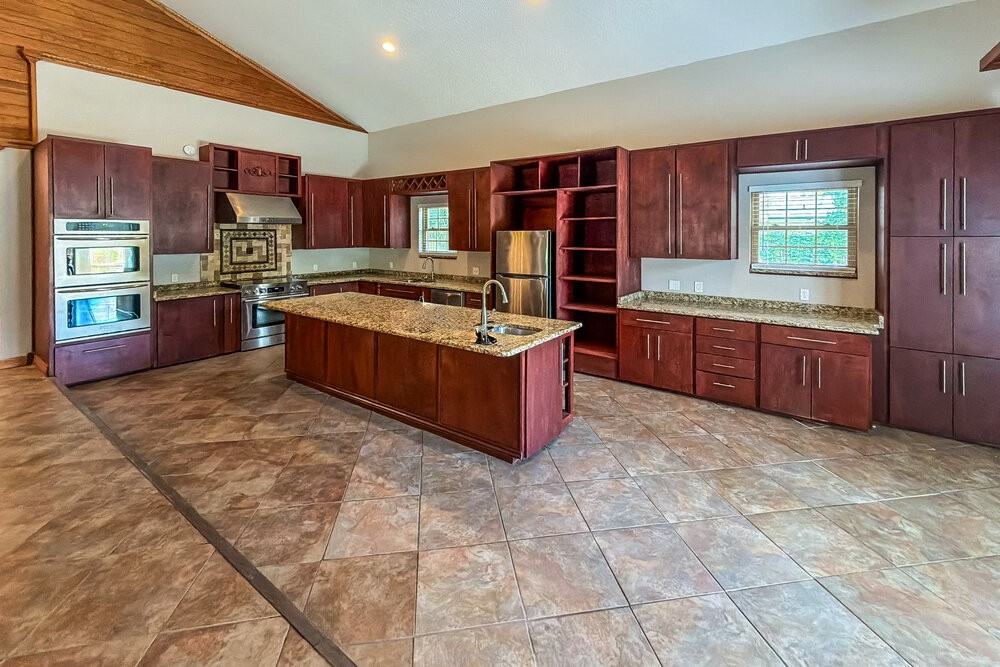 1705 Athens Ct - Photo 7 of 17