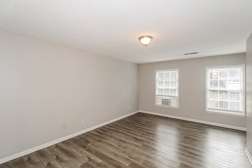 329 Locust Grove Dr - Photo 6 of 17
