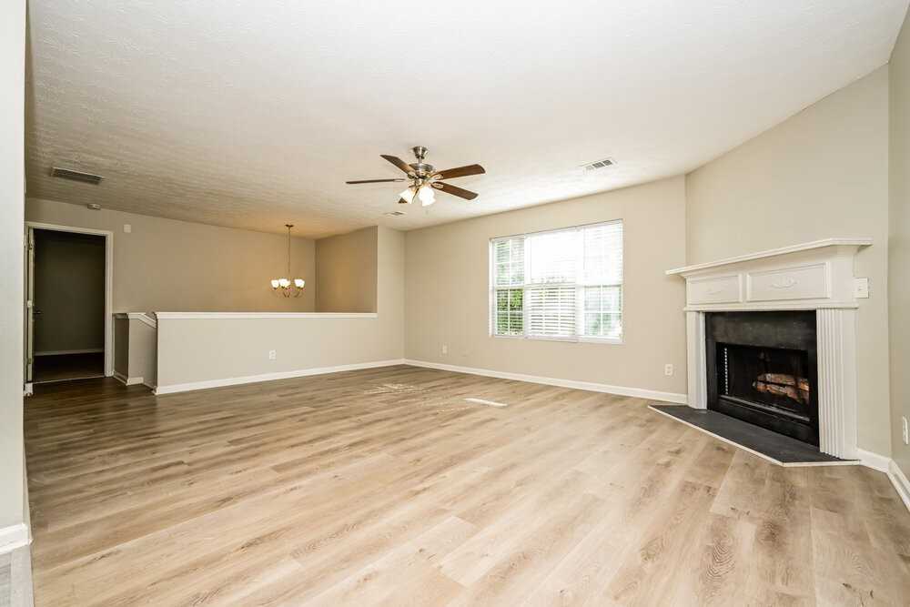 2059 Oak Terrace Dr Se - Photo 5 of 17