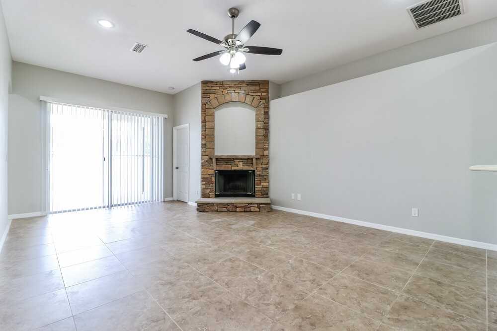 409 Delwood Breck St - Photo 3 of 16