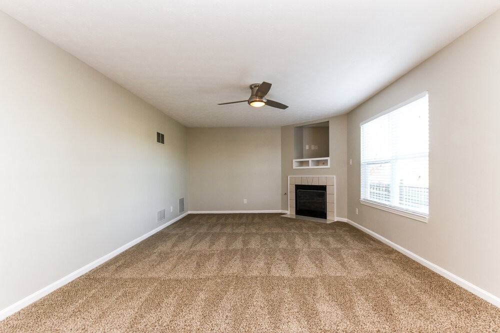 1051 Pine Ridge Way - Photo 4 of 16