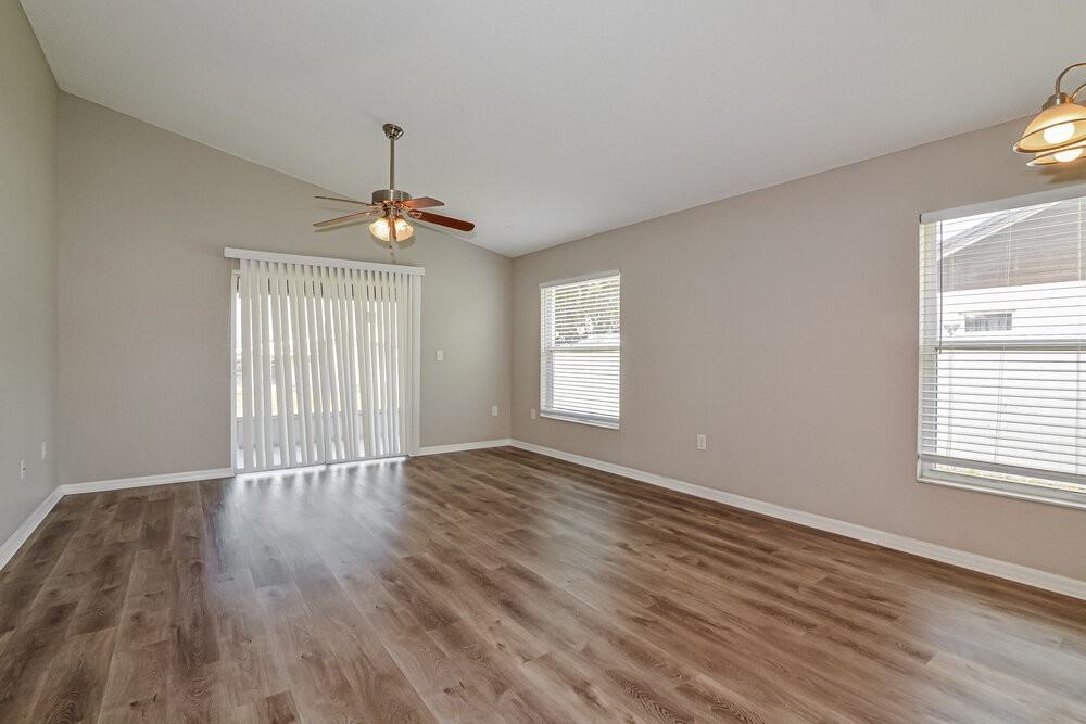 3740 Imperial Dr - Photo 4 of 16