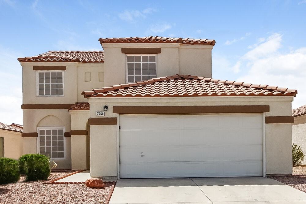 733 Red Bark Ln