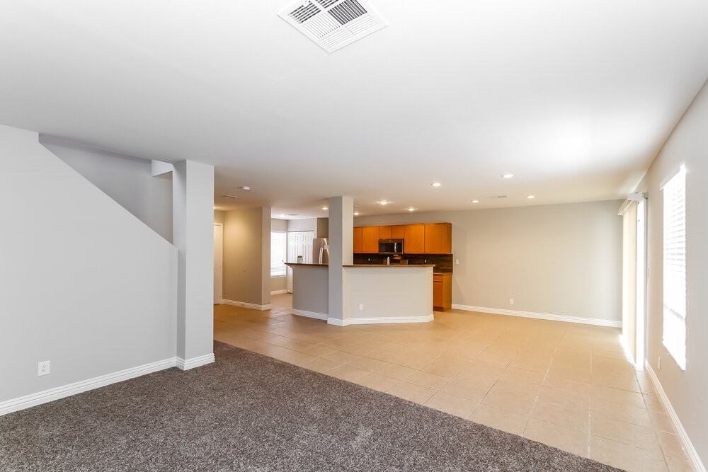 733 Red Bark Ln - Photo 3 of 15