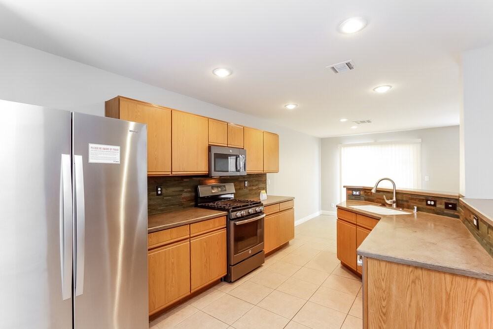 733 Red Bark Ln - Photo 5 of 15