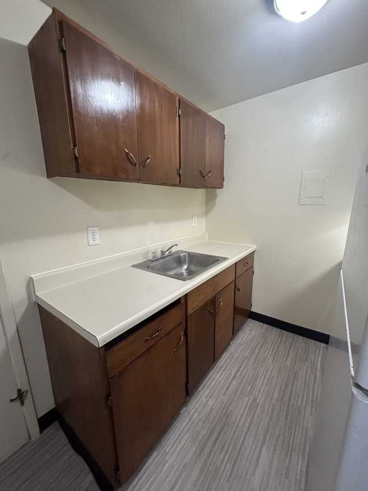 5035 15th Ave. N.E. - 101 #101 - Photo 5 of 13