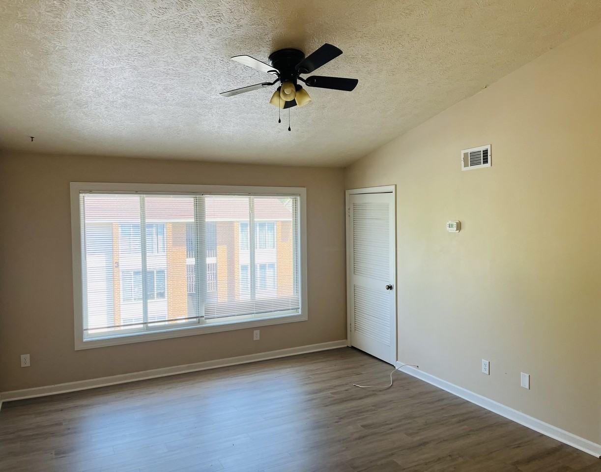 36 Pacific Dr #1 - Photo 3 of 16