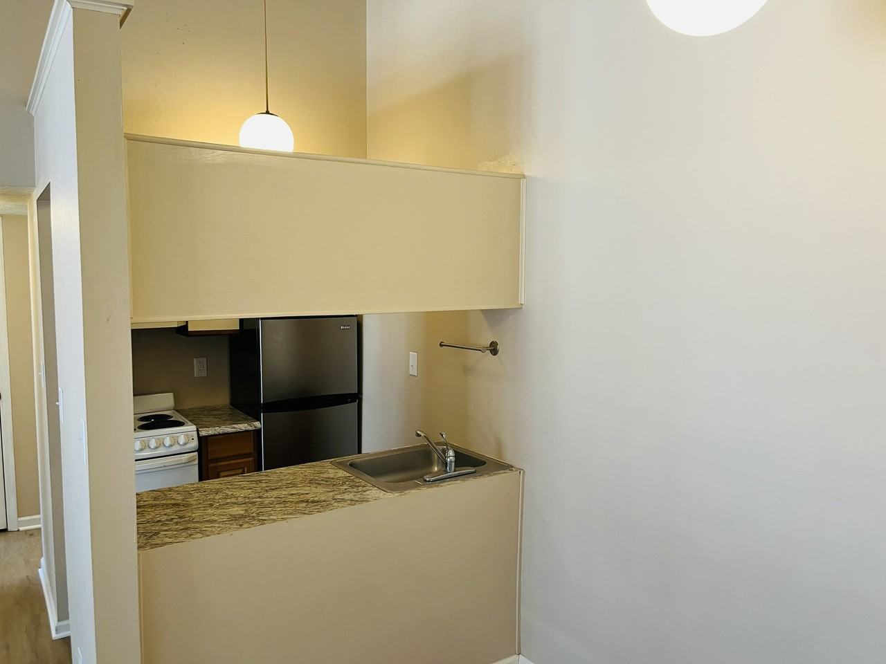 36 Pacific Dr #1 - Photo 6 of 16