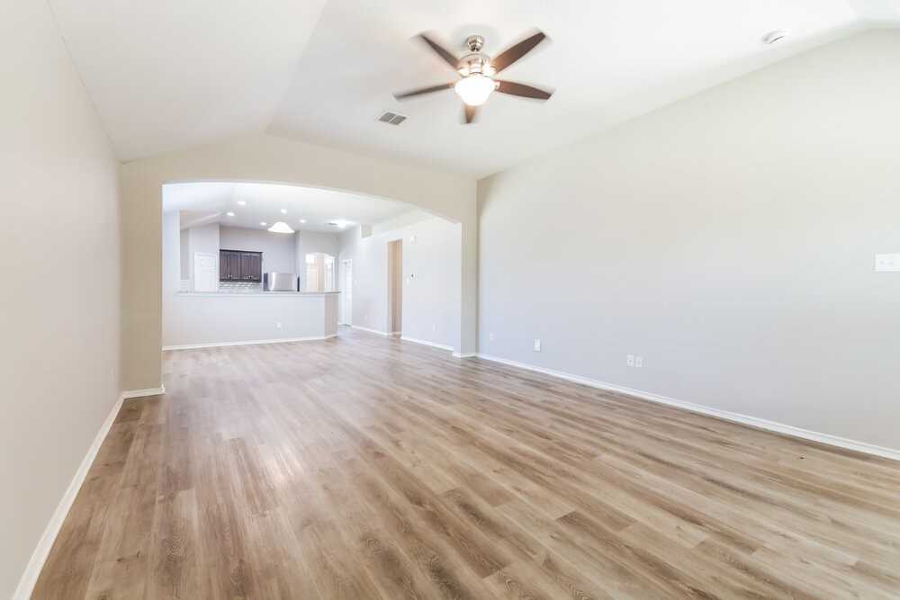 4713 Joshua Dr - Photo 3 of 16