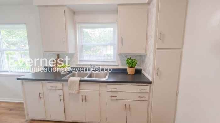 3012 Hamilton Ave - Photo 4 of 50