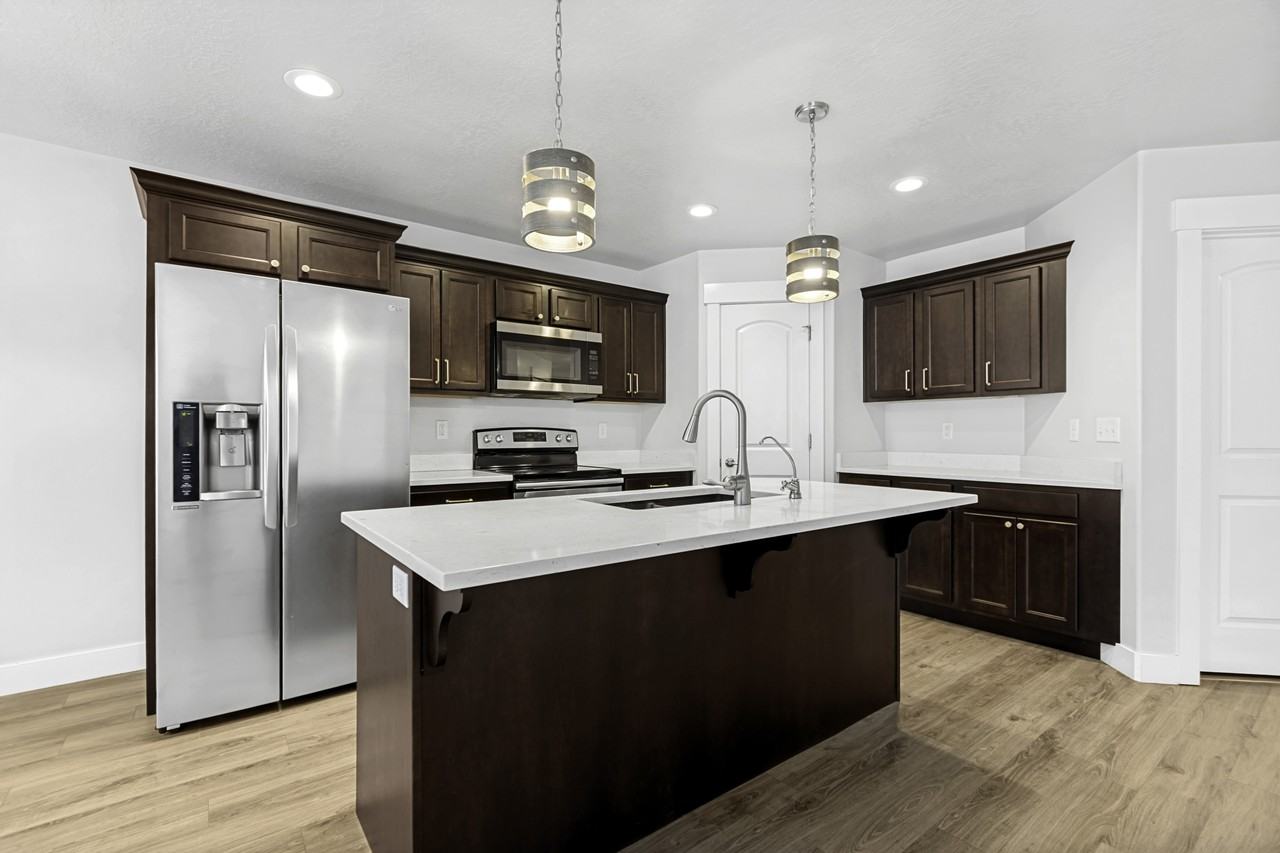 4864 W Spire Way #1 - Photo 5 of 19