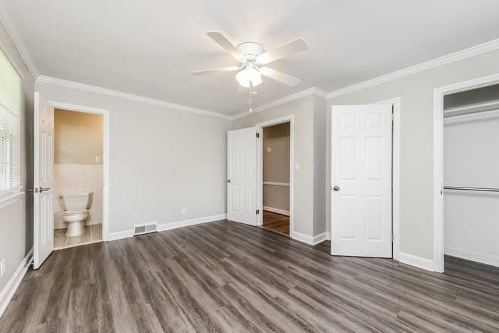 1538 Abbey Ct - Photo 6 of 14