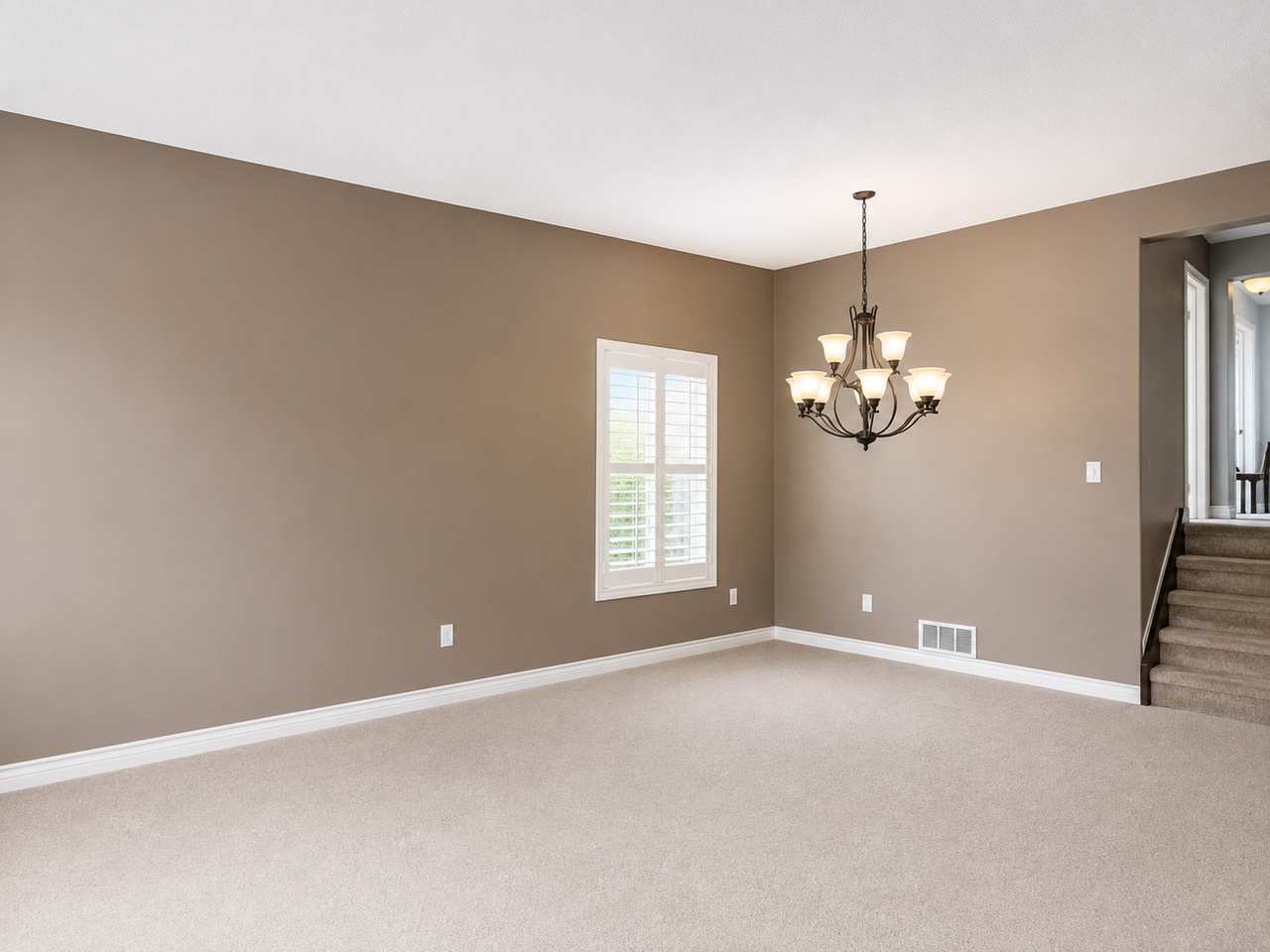 6913 Kelly Dr - Photo 4 of 15